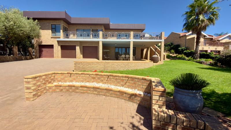 5 Bedroom Property for Sale in Pentagon Park Free State